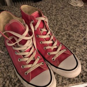 Converse pink